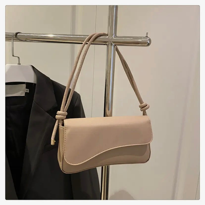Minimalist Mini Shoulder Bag – Elegant Crossbody Style