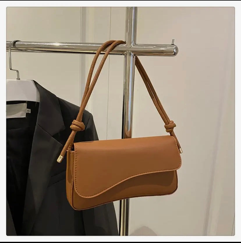 Minimalist Mini Shoulder Bag – Elegant Crossbody Style